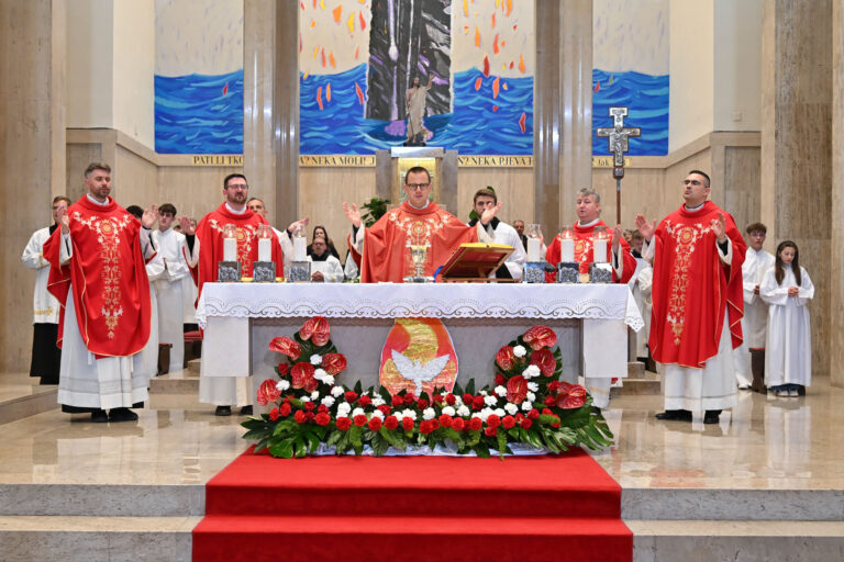 Slavlje Svete Potvrde – punine dara Duha Svetoga